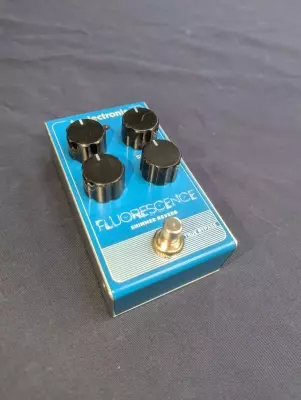 TC Electronic - Fluorescence Shimmer Reverb Pedal 2